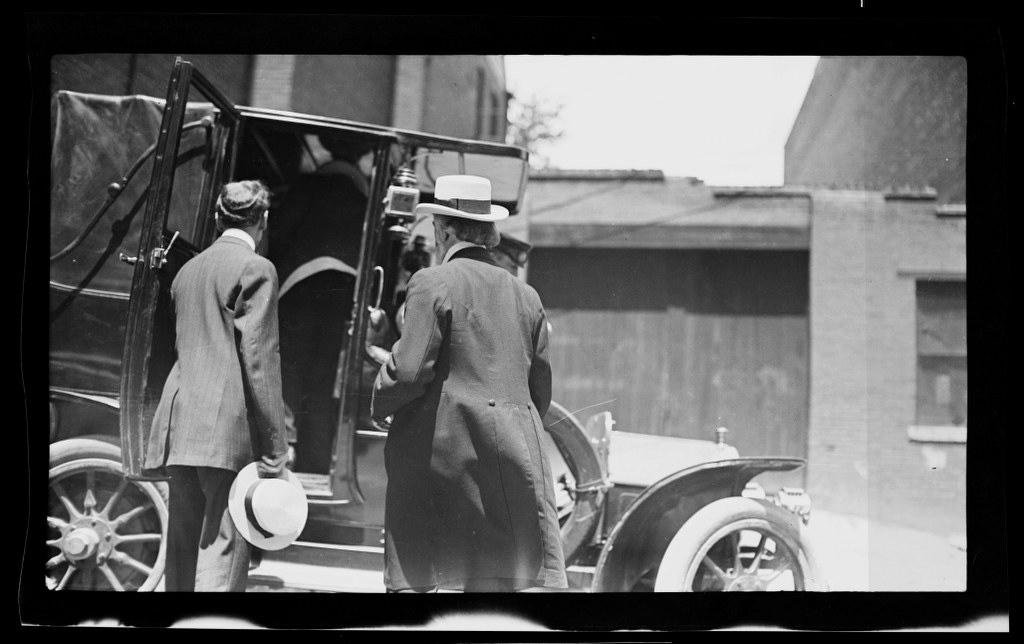 6c - 1911, June -July - Entering A Car 1024x644